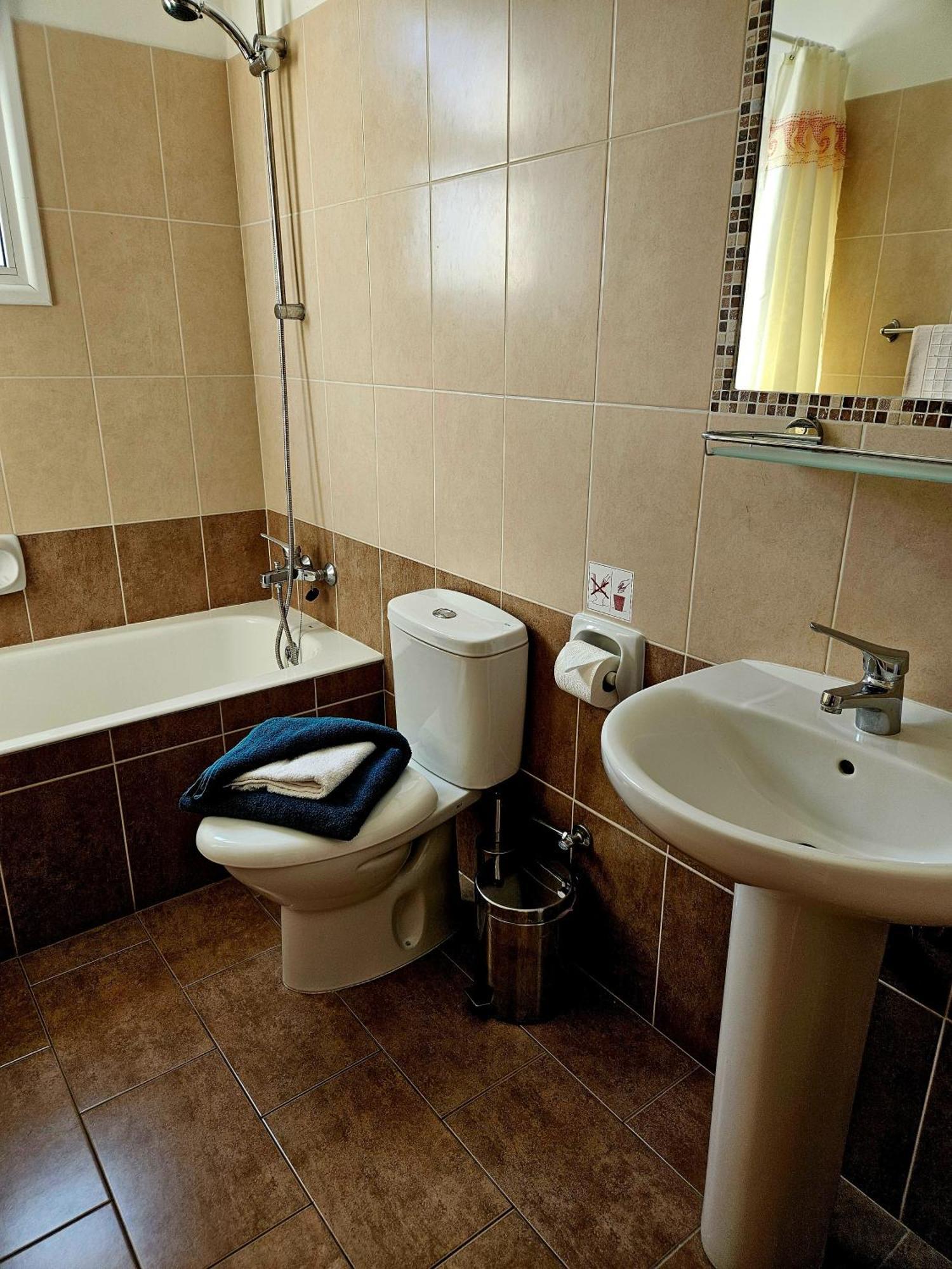 The Brightstay Paphos, 2 Bed Apt, Paphos Riviera, Universal מראה חיצוני תמונה